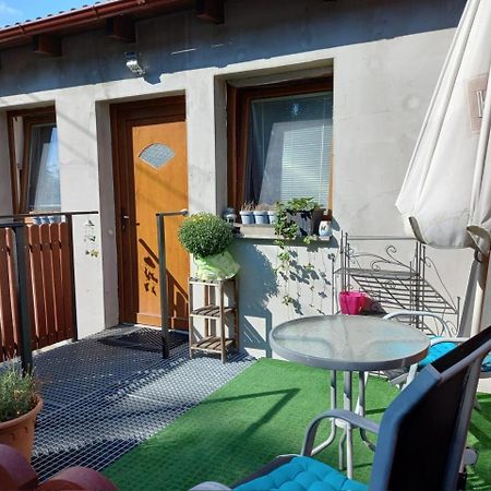App Tony Beroun Apartment Exterior photo